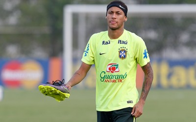 冠竞电竞热评-北爱小国足球的生存之道